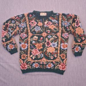 VTG Womens Crystal Kobe Chunky Knit Floral Sweater Size Medium Crewneck Grandma